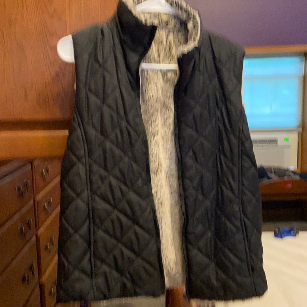 Black puffy vest